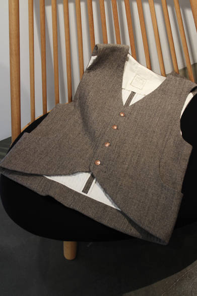 <strong>BEAMS｜ビームス</strong>　「fennica」　ベスト4万950円（Eatable of many orders）