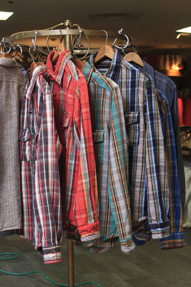 <strong>NIGEL CABOURN｜ナイジェル・ケーボン</strong>　リバーシブルヘビーフランネルシャツ各2万9400円