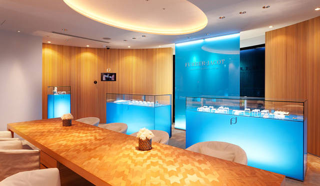 <strong>ENUOVE｜イノーヴェ</strong>　『ENUOVE銀座本店』　4階「フラー・ジャコー」日本最大級の品揃え