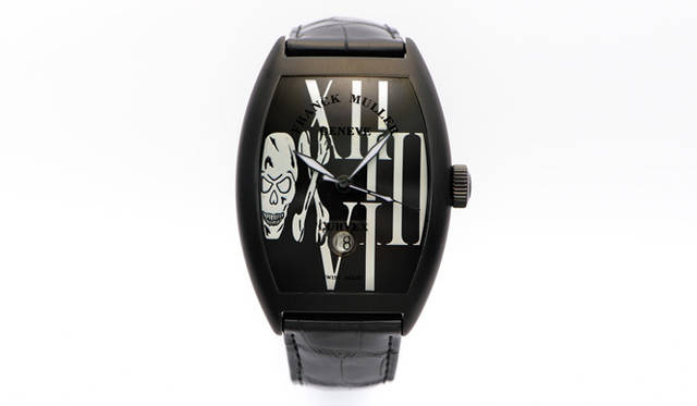 <strong>FRANK MULLER｜フランク・ミュラー</strong> 「トノウ・カーベックス ゴシック・アロンジェ ノワール」 152万2500円、6月7日発売予定。