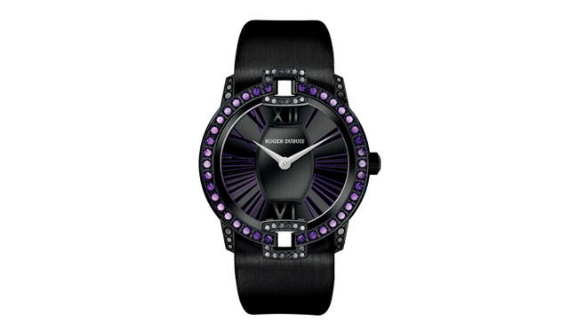 <strong>ROGER DUBUIS｜ロジェ・デュブイ</strong> 「ベルベット」 348万6000円（予価）、今夏発売予定。