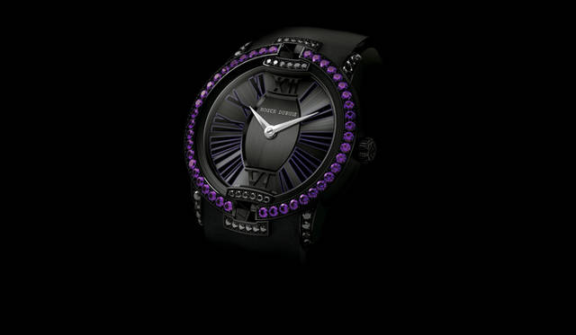 <strong>ROGER DUBUIS｜ロジェ・デュブイ</strong> 「ベルベット」 348万6000円（予価）、今夏発売予定。