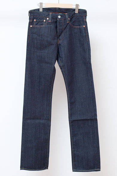 <strong>ISETAN MEN’S｜伊勢丹新宿店メンズ館</strong>　6階“コンテンポラリーカジュアル”　ジーンズ3万4650円（フルカウント／伊勢丹新宿店）