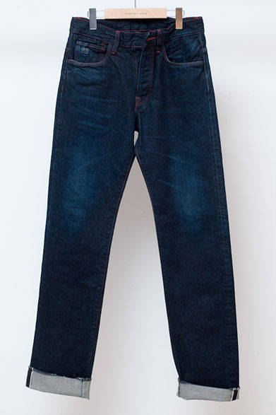 <strong>ISETAN MEN’S｜伊勢丹新宿店メンズ館</strong>　6階“コンテンポラリーカジュアル”　4段階から選べる色落ち加工