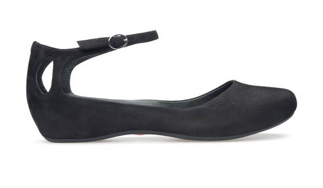 <strong>CAMPER｜カンペール</strong>　レディスシューズ2万4990円（カンペール・トゥギャザー シノウサ／カンペール）