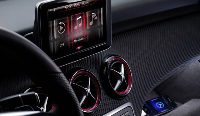 <strong>Mercedes Benz New A Class｜メルセデス・ベンツ 新「Aクラス」</strong>