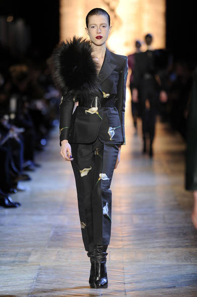 <strong>YVES SAINT LAURENT｜イヴ・サンローラン</strong>　2012-13年秋冬コレクション速報