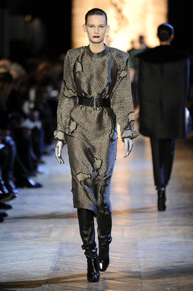 <strong>YVES SAINT LAURENT｜イヴ・サンローラン</strong>　2012-13年秋冬コレクション速報