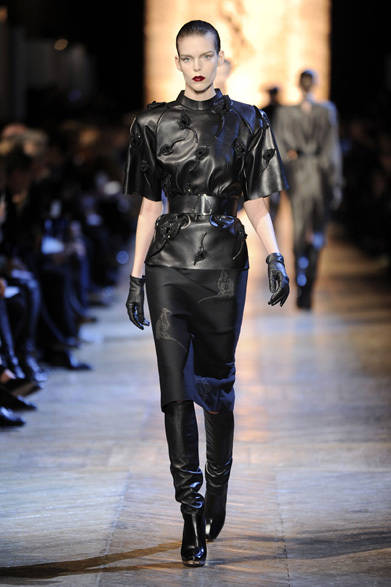 <strong>YVES SAINT LAURENT｜イヴ・サンローラン</strong>　2012-13年秋冬コレクション速報