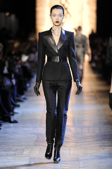 <strong>YVES SAINT LAURENT｜イヴ・サンローラン</strong>　2012-13年秋冬コレクション速報