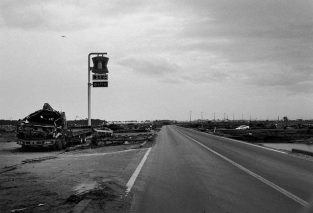 <strong>ART｜鷲尾和彦 写真展『遠い水平線』 </strong> ©WASHIO Kazuhiko