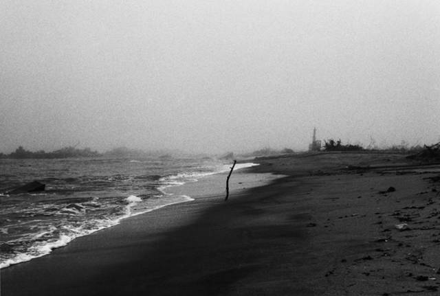 <strong>ART｜鷲尾和彦 写真展『遠い水平線』 </strong> ©WASHIO Kazuhiko