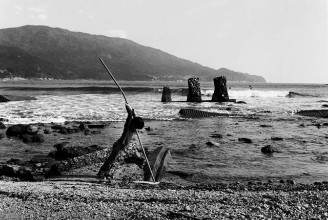 <strong>ART｜鷲尾和彦 写真展『遠い水平線』 </strong> ©WASHIO Kazuhiko