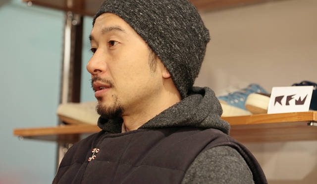 <strong>RFW｜アールエフダブリュー　デザイナー鹿子木 隆が語る、新生RFWのクリエイション</strong><br />「“リズム”って生きていくうえで必要なもので、RFWもそんな欠かせない存在になれたらいいなと思っています」　デザイナー鹿子木 隆氏