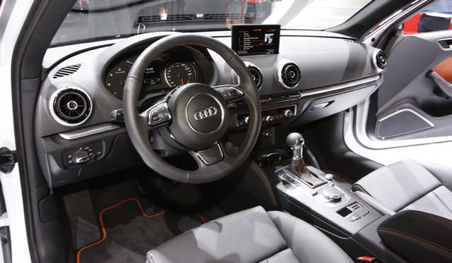 <strong>Audi A3 1.8T quattro｜アウディ A3 1.8T クワトロ</strong>　インテリア