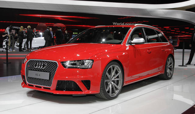 <strong>Audi RS4｜アウディ RS4 アバント</strong>