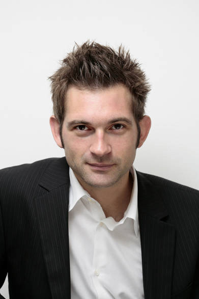 <strong>kate spade new york│ケイト・スペード ニューヨーク</strong>　ニコライ・バーグマン氏。3月17日（土）18時よりケイト・スペード ニューヨーク青山店にて、フラワーデモンストレーションがおこなわれる予定。