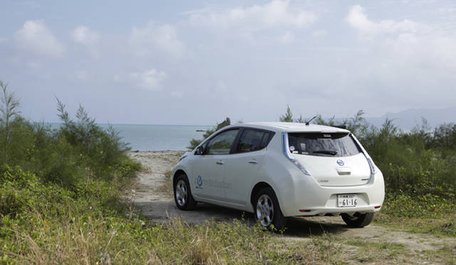 <strong>NISSAN LEAF｜日産 リーフ</strong>　