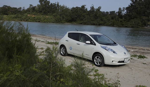 <strong>NISSAN LEAF｜日産 リーフ</strong>　