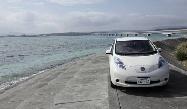 <strong>NISSAN LEAF｜日産 リーフ</strong>　