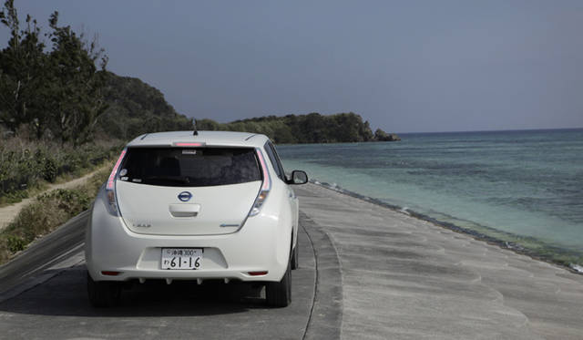 <strong>NISSAN LEAF｜日産 リーフ</strong>　