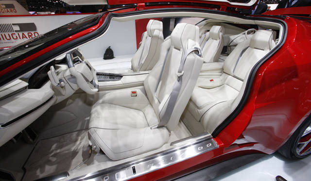 <strong>Italdesign Giugiaro Brivido｜イタルデザイン・ジウジアーロ ブリヴィド</strong>