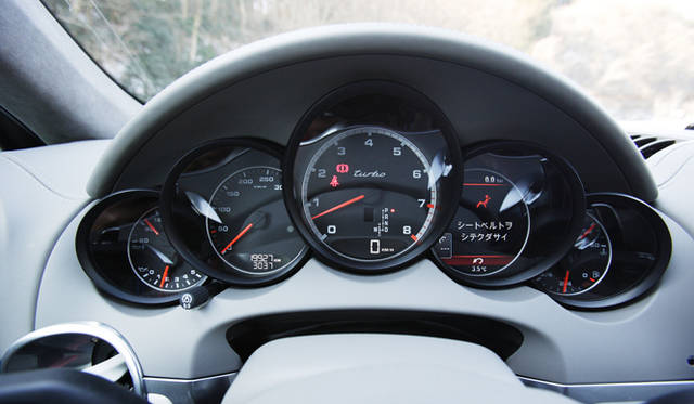 <strong>PORSCHE Cayenne turbo｜ポルシェ カイエン ターボ</strong>　