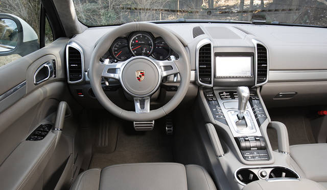 <strong>PORSCHE Cayenne turbo｜ポルシェ カイエン ターボ</strong>　
