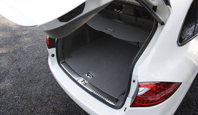 <strong>PORSCHE Cayenne turbo｜ポルシェ カイエン ターボ</strong>　