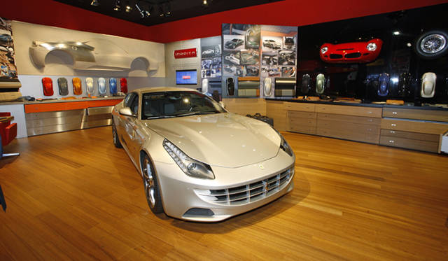 <strong>Ferrari FF｜フェラーリ FF</strong>