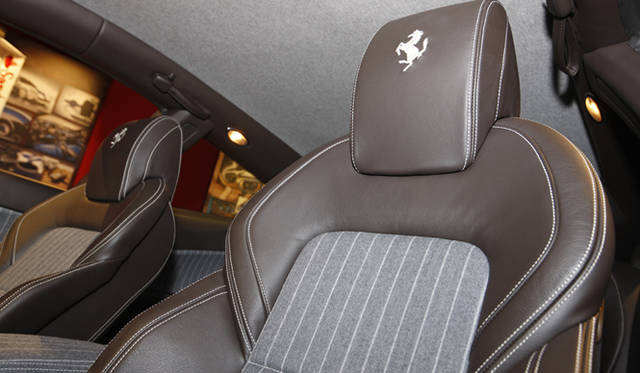 <strong>Ferrari FF｜フェラーリ FF</strong>