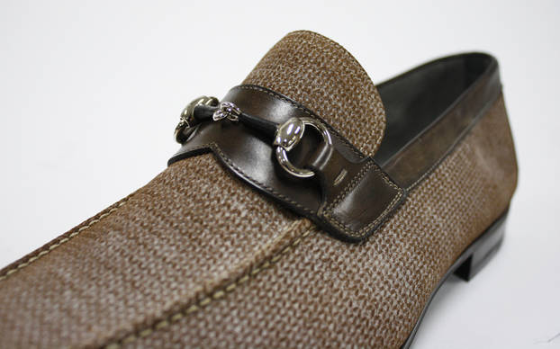 <strong>MAGNANNI│マグナーニ</strong> 足に吸いつくような柔らかい履き心地を提供。