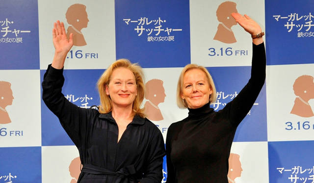 <strong>MOVIE｜メリル・ストリープ、アカデミー賞主演女優賞受賞！ 　『マーガレット・サッチャー 鉄の女の涙』</strong><br />第84回アカデミー賞で主演女優賞とメイクアップ賞を受賞した『マーガレット・サッチャー 鉄の女の涙』が3月16日（金）に公開される。公開にあわせて、3度目のオスカーを手にしたメリル・ストリープとフィリダ・ロイド監督も来日。舞台挨拶や記者会見をおこない、映画の見どころや受賞のよろこびを語った。