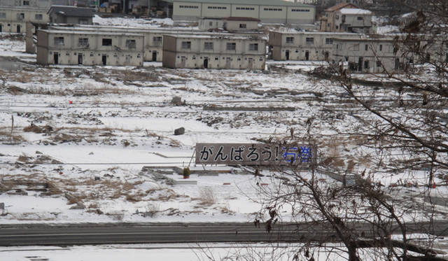 <strong>戸田恵子｜舞台、ドラマ、そしてボランティアまで、2012年もパワフルにスタート！</strong><br />なにも変わってない風景に、情けなくて悔しくて涙が出ました。このドラマが“光”という“希望”となって、皆さんの心に届くことを切に願います。私自身、また気持ちをあらたに被災地に想いを寄せ、自分にできるボランティア活動をつづけたいと思います。