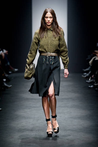 <strong>N°21｜ヌメロ ヴェントゥーノ</strong>　2012-13年秋冬コレクション速報