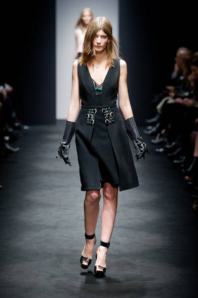 <strong>N°21｜ヌメロ ヴェントゥーノ</strong>　2012-13年秋冬コレクション速報