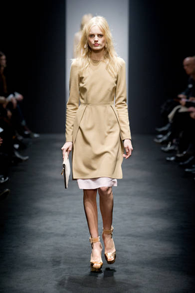 <strong>N°21｜ヌメロ ヴェントゥーノ</strong>　2012-13年秋冬コレクション速報