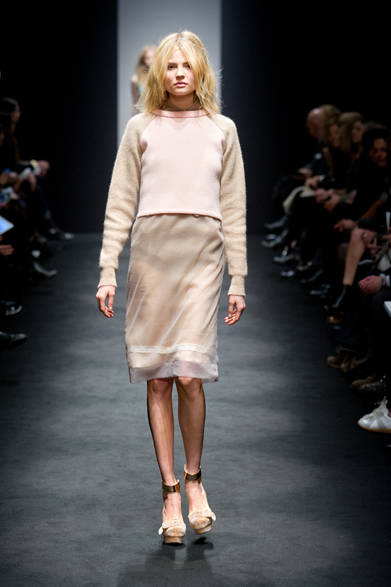 <strong>N°21｜ヌメロ ヴェントゥーノ</strong>　2012-13年秋冬コレクション速報