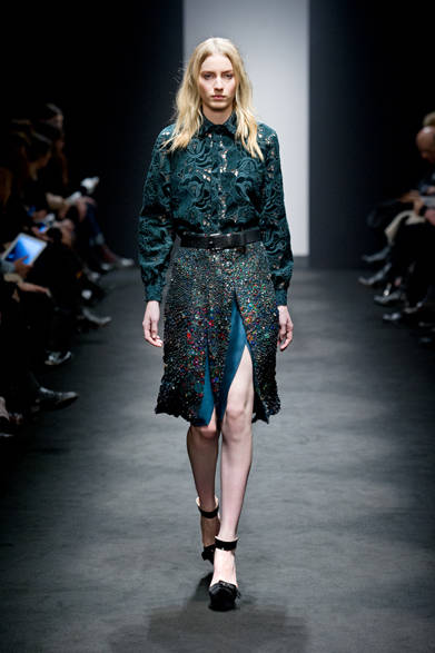 <strong>N°21｜ヌメロ ヴェントゥーノ</strong>　2012-13年秋冬コレクション速報