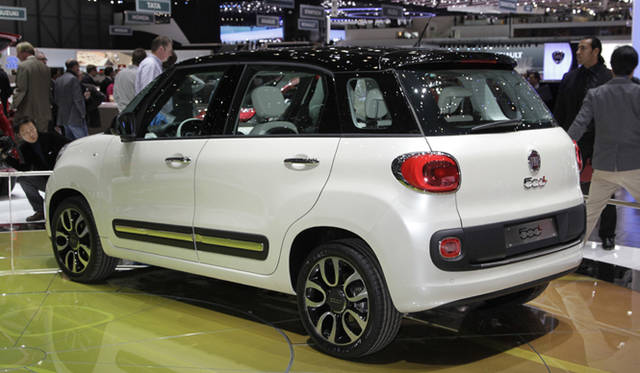 <strong>Fiat 500L│フィアット 500L</strong>