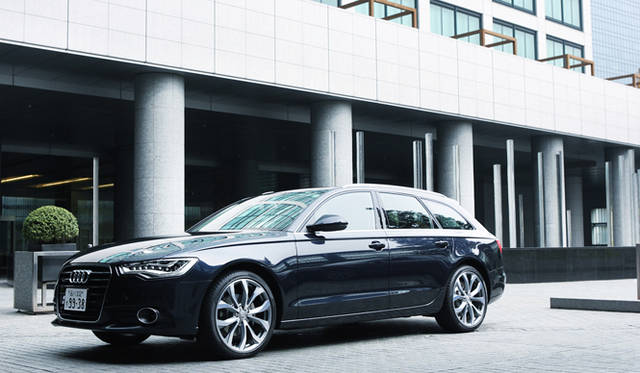 <strong>Audi  A6 Avant｜アウディA6アバント</strong>　