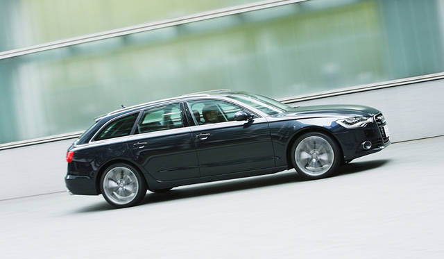 <strong>Audi  A6 Avant｜アウディA6アバント</strong>　