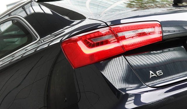 <strong>Audi  A6 Avant｜アウディA6アバント</strong>　