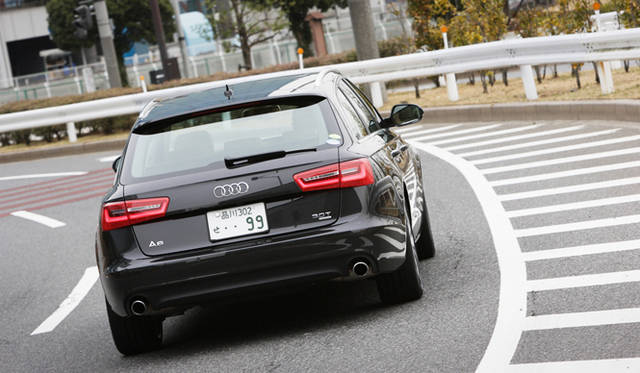 <strong>Audi  A6 Avant｜アウディA6アバント</strong>　