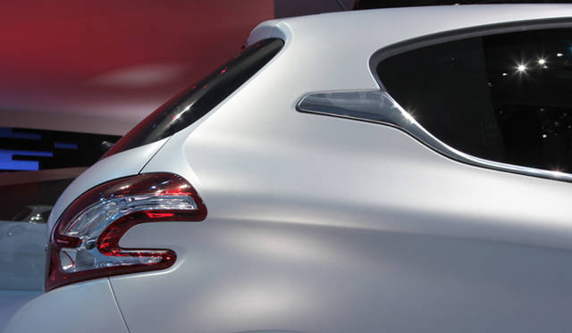 <strong>Peugeot 208｜プジョー208</strong>