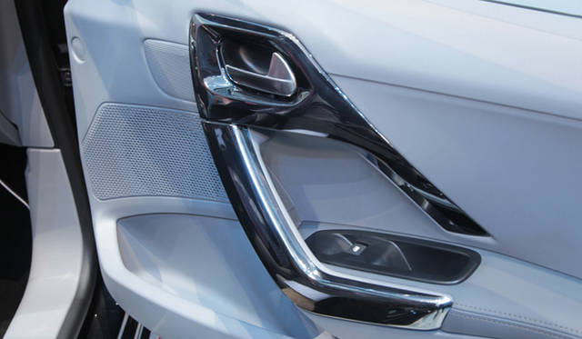 <strong>Peugeot 208｜プジョー208</strong>