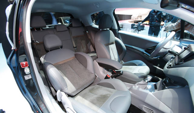 <strong>Peugeot 208｜プジョー208</strong>