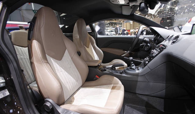 <strong>Peugeot RCZ｜プジョーRCZ</strong>