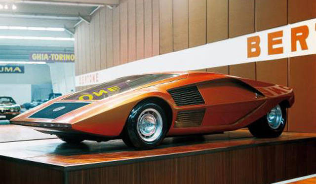<strong>Lancia Stratos Zero｜ランチア ストラトス ゼロ</strong>