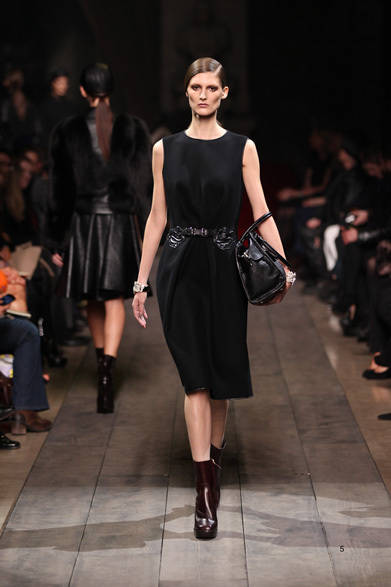 <strong>LOEWE｜ロエベ</strong>　2012-13年秋冬コレクション速報